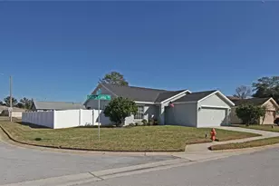 2941 Coach Lamp Rd, Mulberry, FL 33860 - Photo 2