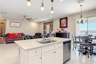 2881 Misty Marble Dr, Zephyrhills, FL 33540 - Photo 14