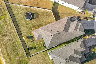 2881 Misty Marble Dr, Zephyrhills, FL 33540 - Photo 70