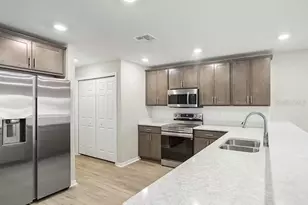 290 Chesapeake Dr, Saint Cloud, FL 34771 - Photo 4