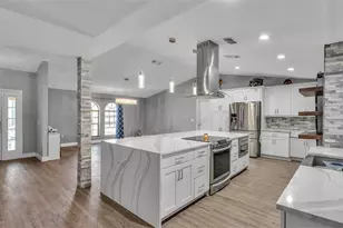 6231 Forestwood Dr W, Lakeland, FL 33811 - Photo 4