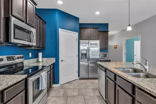 2772 Canyon Crest Dr, Lakeland, FL 33811 - Photo 8