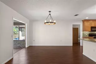 447 Lake Carolyn Circle, Lakeland, FL 33813 - Photo 6