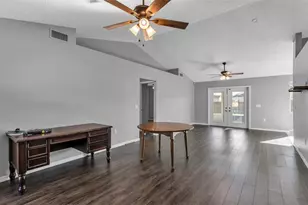 7627 Clouser Ct, Lakeland, FL 33810 - Photo 6