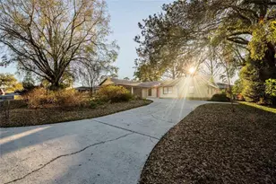 5023 Kingswood Dr, Lakeland, FL 33813 - Photo 2