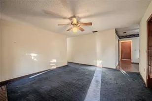 5023 Kingswood Dr, Lakeland, FL 33813 - Photo 18