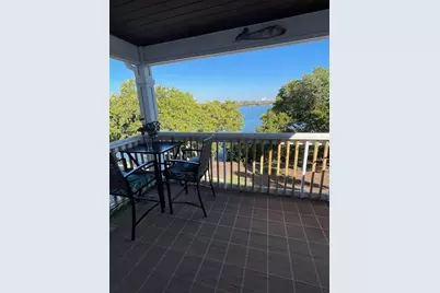 249 Pompano Drive SE #D, Saint Petersburg, FL 33705 - Photo 12