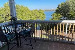 249 Pompano Dr SE, Saint Petersburg, FL 33705 - Photo 12