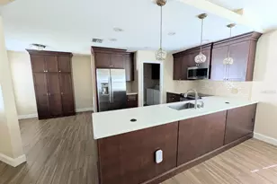 679 Lake Clark Pl, Lakeland, FL 33813 - Photo 2