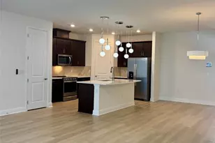 9262 Gulf Hvn Dr, Parrish, FL 34219 - Photo 2