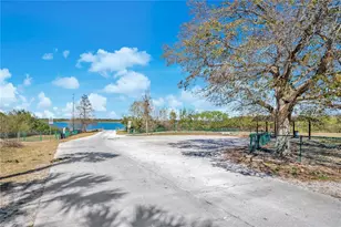 5215 Martinique Dr, Lakeland, FL 33812 - Photo 28