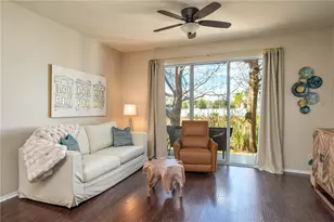 4953 White Sanderling Ct, Tampa, FL 33619 - Photo 10