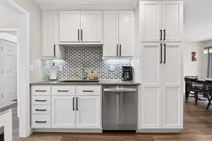 5834 Coveview Dr E, Lakeland, FL 33813 - Photo 16