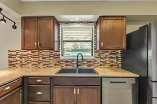 4036 Hollyhead Cir S, Lakeland, FL 33811 - Photo 14