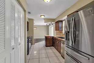 4036 Hollyhead Cir S, Lakeland, FL 33811 - Photo 12