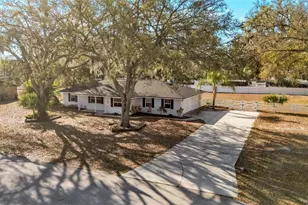 4036 Hollyhead Cir S, Lakeland, FL 33811 - Photo 4