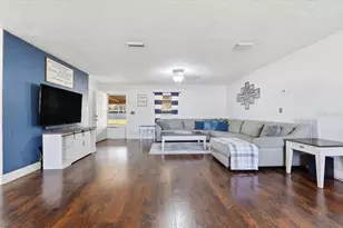 901 W Trapnell Rd, Plant City, FL 33566 - Photo 8