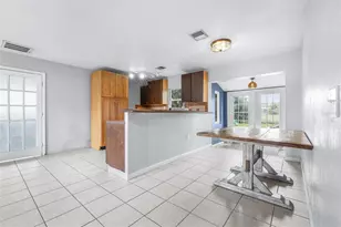 2584 Edmond Cir, Auburndale, FL 33823 - Photo 8