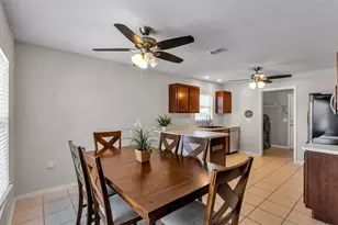 7755 Canterbury Cir, Lakeland, FL 33810 - Photo 12