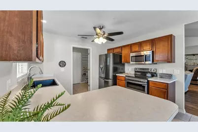 7755 Canterbury Circle, Lakeland, FL 33810 - Photo 10