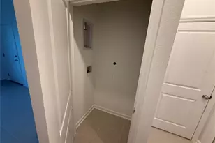 4813 Katrina Dr, Haines City, FL 33844 - Photo 4