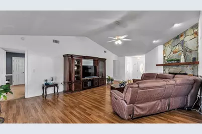 5249 Nichols Drive W, Lakeland, FL 33812 - Photo 4