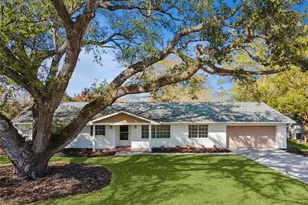 1528 Hallam Ct S, Lakeland, FL 33813 - Photo 1