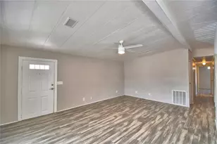 5006 Lodgewood Dr, Lakeland, FL 33810 - Photo 4