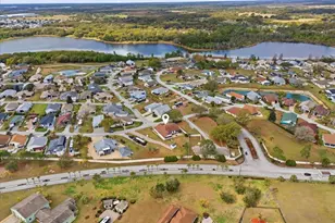 305 Motorcoach Dr S, Polk City, FL 33868 - Photo 8