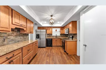 553 Villa Vista Boulevard, Lakeland, FL 33813 - Photo 4