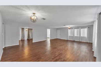 553 Villa Vista Boulevard, Lakeland, FL 33813 - Photo 8