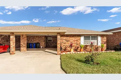 553 Villa Vista Boulevard, Lakeland, FL 33813 - Photo 1