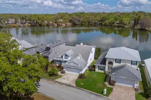 725 Peninsular Dr, Lakeland, FL 33813 - Photo 1