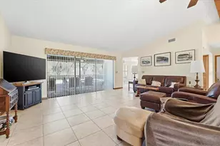 8512 Plantation Ridge Blvd, Lakeland, FL 33809 - Photo 6