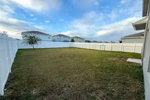 1429 Feather Ln, Winter Haven, FL 33880 - Photo 4