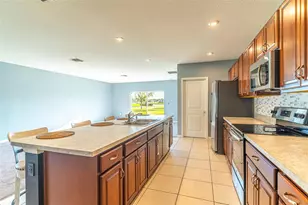 385 Quarry Rock Cir, Kissimmee, FL 34758 - Photo 4