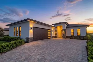 224 Valencia Ridge Dr, Auburndale, FL 33823 - Photo 2