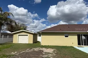 8004 E Settlers Creek Ln, Lakeland, FL 33810 - Photo 4