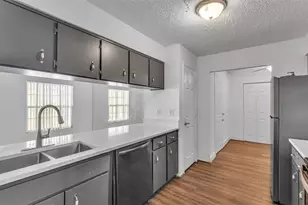 1339 Fairway Dr, Lakeland, FL 33801 - Photo 8