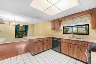 2610 Sprucewood Ln, Plant City, FL 33563 - Photo 10