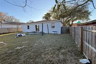 1611 Fruitwood Dr, Lakeland, FL 33805 - Photo 20