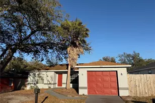 1611 Fruitwood Dr, Lakeland, FL 33805 - Photo 1