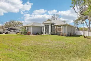 5801 Deer Flag Dr, Lakeland, FL 33811 - Photo 2