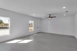 2438 4th St NE, Winter Haven, FL 33881 - Photo 8