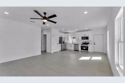 2438 4th Street NE, Winter Haven, FL 33881 - Photo 6