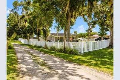 330 Moccasin Hollow Road, Lithia, FL 33547 - Photo 2