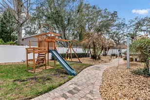 1603 Sir Henrys Trail, Lakeland, FL 33809 - Photo 32