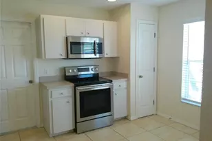 3298 Sanoma Dr, Lakeland, FL 33811 - Photo 4