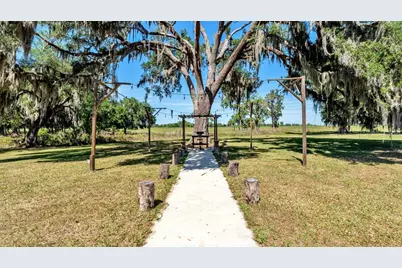 15300 Lake Iola Road, Dade City, FL 33523 - Photo 20