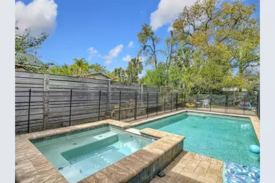 105 W Comanche Avenue, Tampa, FL 33604 - Photo 2